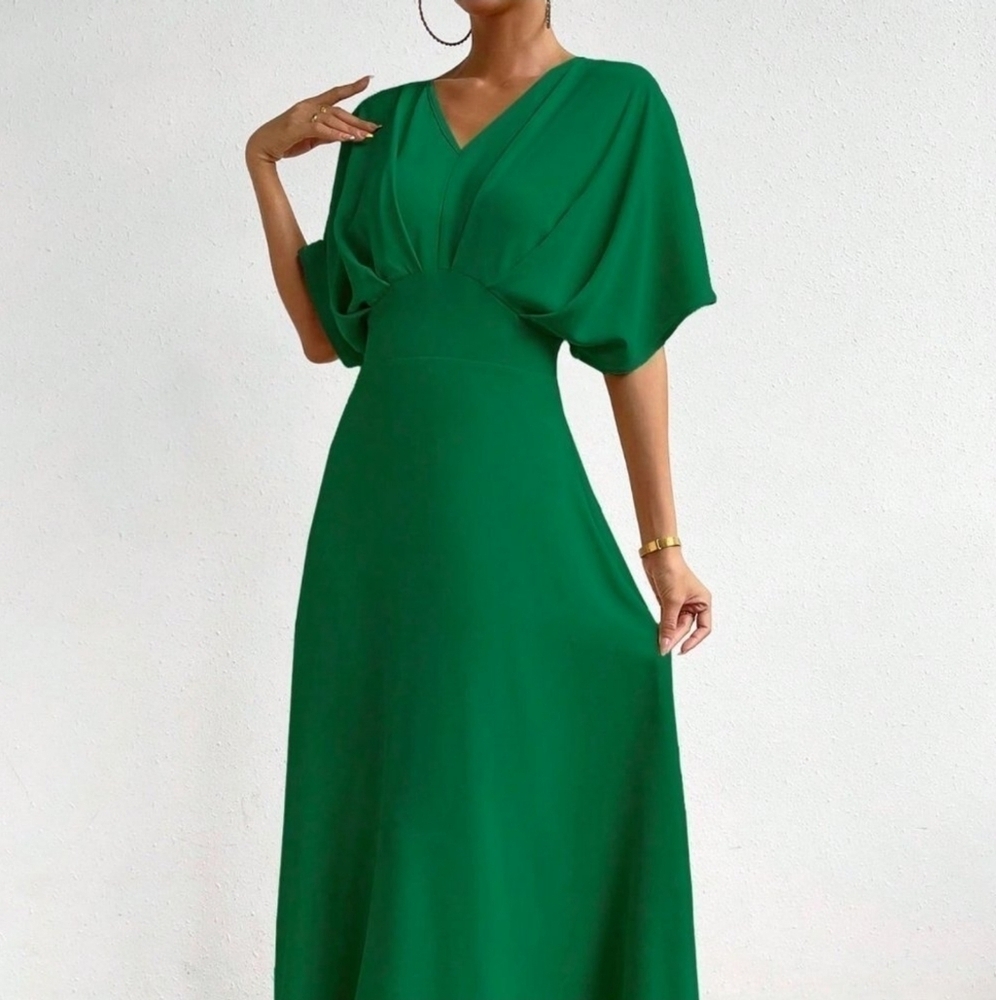 Dark Green Elegant Women's Solid Batwing SleeveA-line Dress - Picture 3 of 5